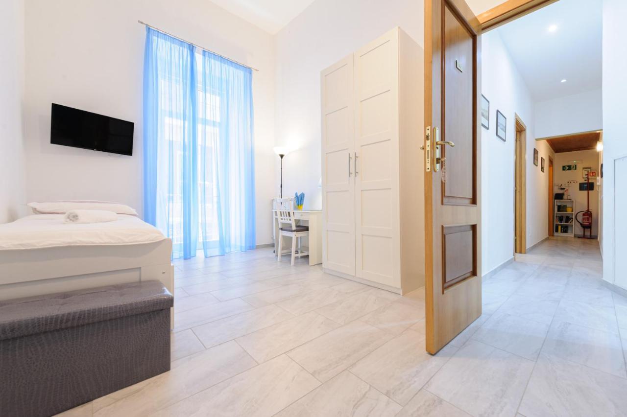 Via Aniello Falcone 72B Neapol Exteriér fotografie